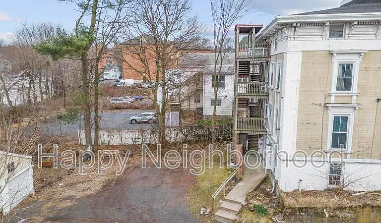 216 E Main St #7 — Photo 12