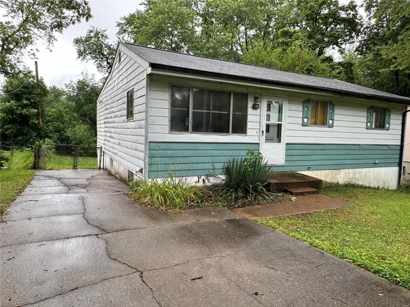 126 Elbring Dr, Saint Louis, MO 63135