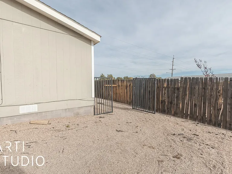 340 E Telegraph St — Photo 5
