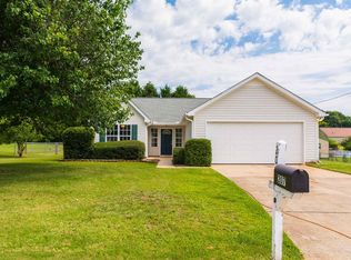 207 Royal Ct, Jackson, GA 30233