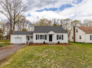 62 Maple Ridge Dr, Somers, CT 06071