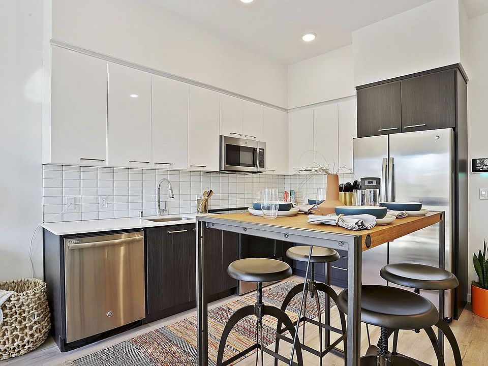 Q19 1907 Q St Sacramento CA Zillow