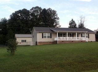 1054 Spencer Orchard Rd, Walnut Cove, NC 27052
