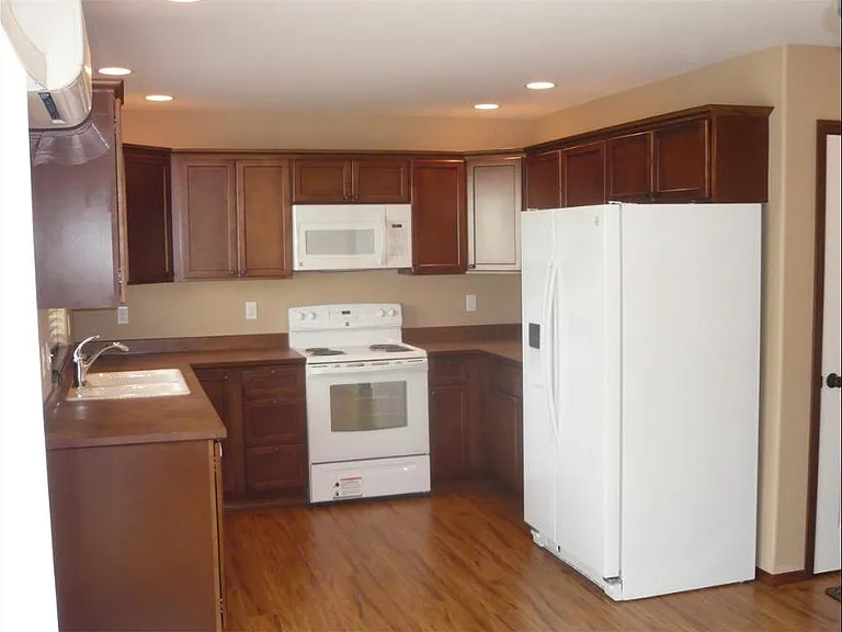 510 E Helena Ave — Photo 6