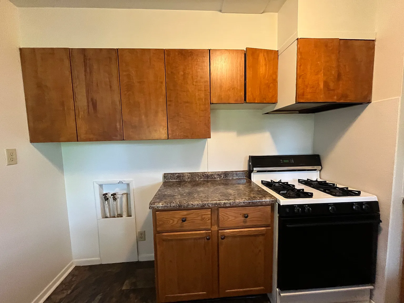 3 bed, 1025 sqft, $1,225 — Photo 3
