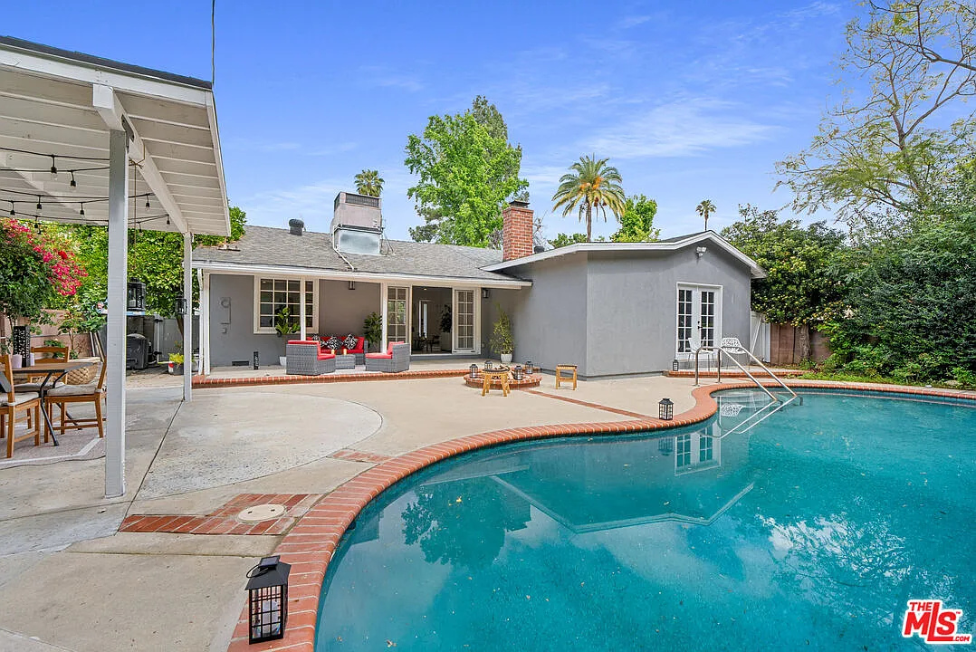 3 bed, 3.5 bath, 2239 sqft, $6,900 — Photo 4