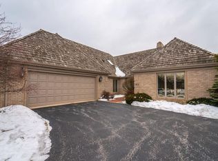 141 Inverness Ln, Schererville, IN 46375