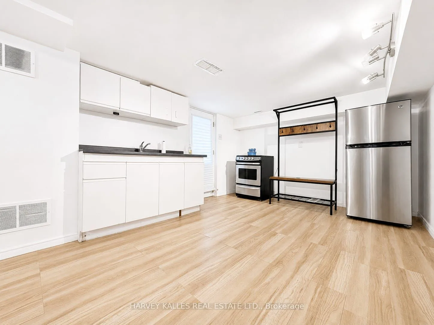 1 bed, $995 — Photo 3