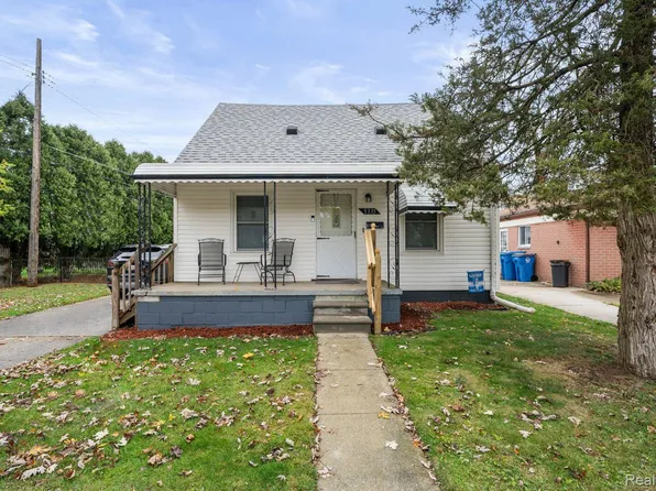 5335 Gertrude St, Dearborn Heights, MI 48125