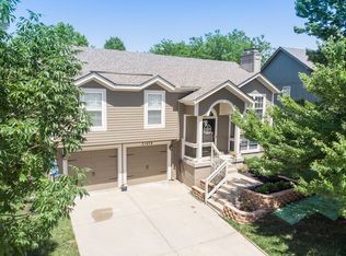 21476 W 122nd St, Olathe, KS 66061