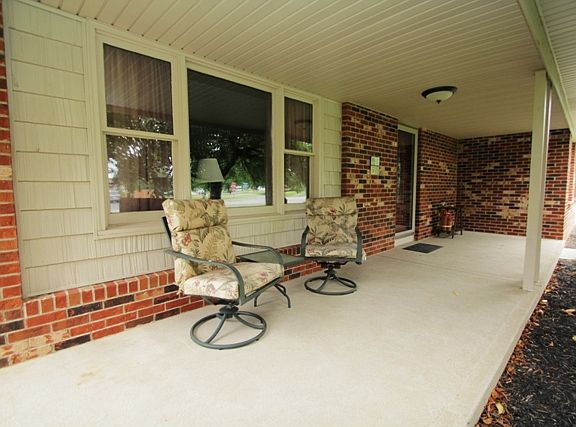 2nd image of 12207 Woodsfield Cir W