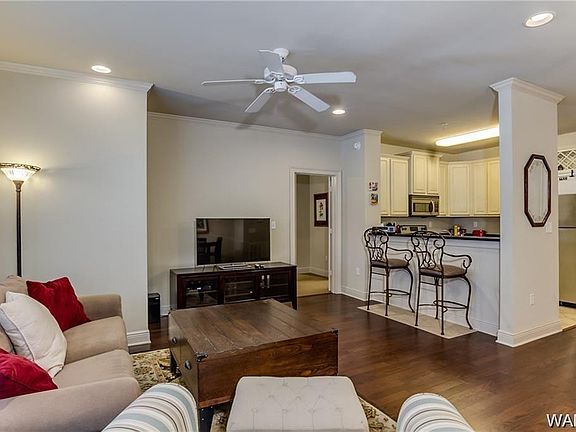 2nd image of 700 15th St Unit 1106