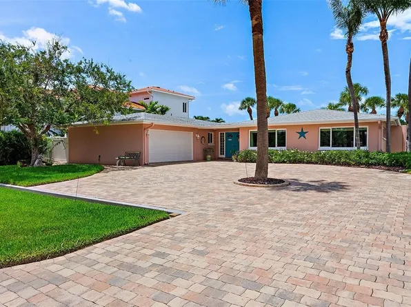 296 4th Ave N, Tierra Verde, FL 33715