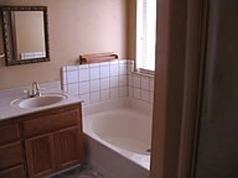 20351 Tamarac Dr — Photo 15
