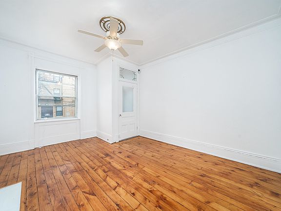 3rd image of 23 Crescent Ave