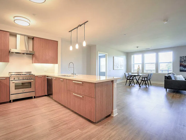 33 North Apartments — Photo 1