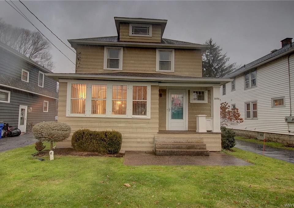 1st image of 3676 Seneca St