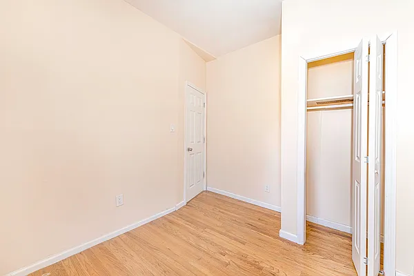 Rented by REAL New York | media 21