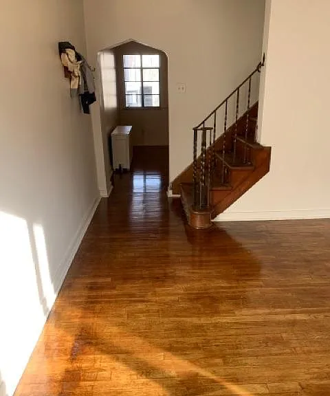 445 Cedarville St — Photo 2