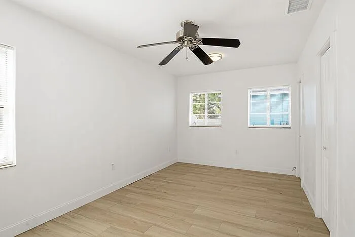 4325 S Coolidge Ave — Photo 12