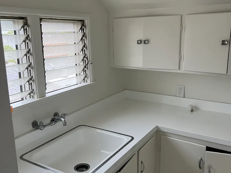 120 W Avenue 43 #122-1/2 — Photo 4