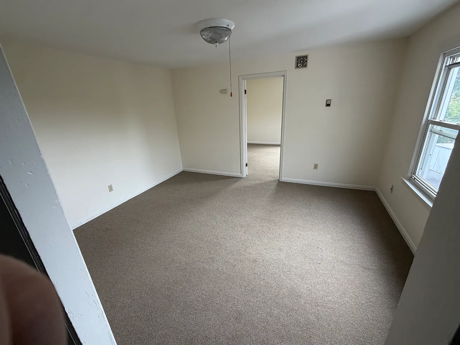 1 bed, $1,300 — Photo 2