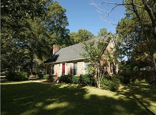 213 Sweetbriar Rd, Summerville, SC 29485