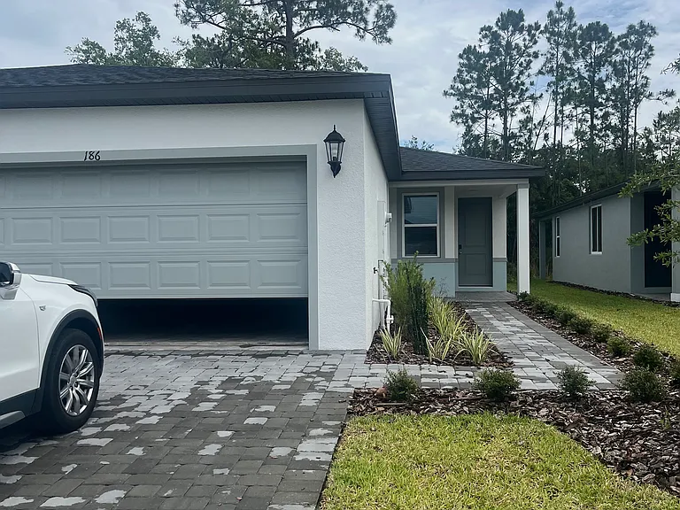 186 Parkhaven Dr — Photo 1