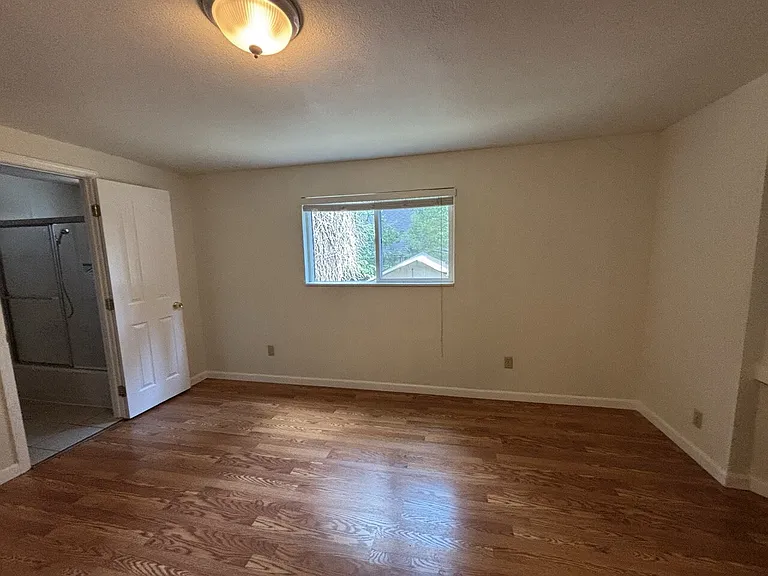 2895 Willow St — Photo 10