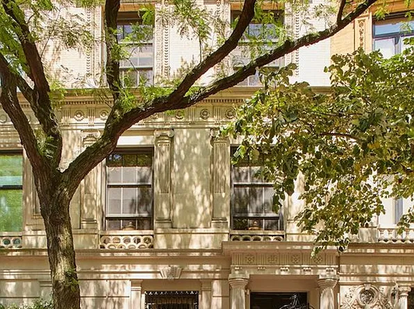 15 E 82nd St #1, New York, NY 10028