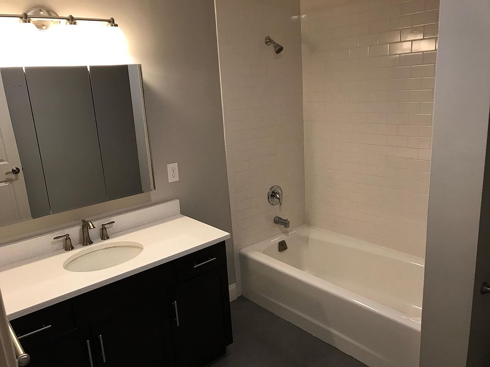 2nd image of 11 Union Pl #3A