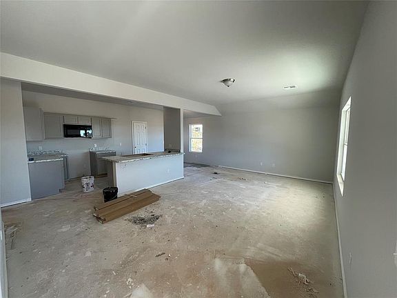 5th image of 1033 E Stetson Ln