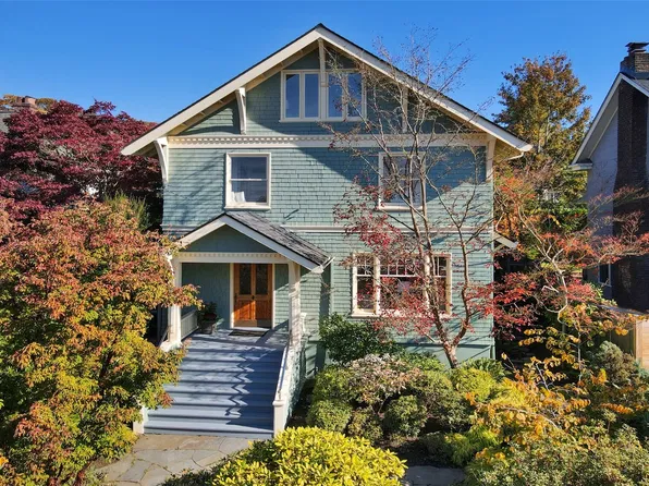 926 11th Avenue E, Seattle, WA 98102