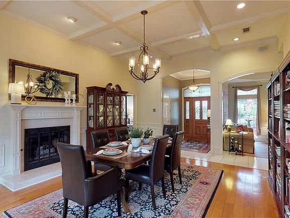 5th image of 350 Craig Cir