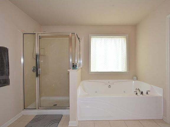 3rd image of 3153 Bridge Walk Dr