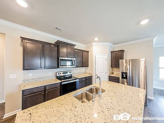 4th image of 318 Yogi Ct NW