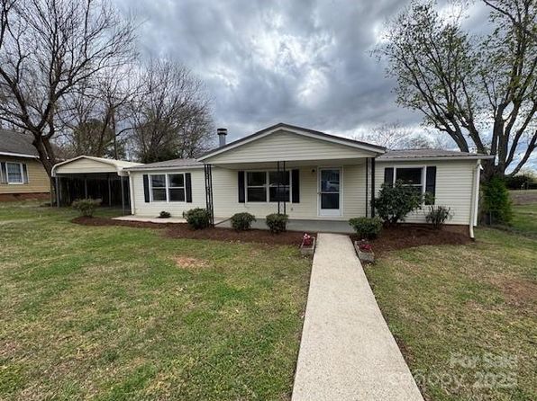 1628 B Ave SE, Hickory, NC 28602