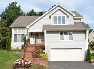 15 Scenic Hill Rd, Shelton, CT 06484