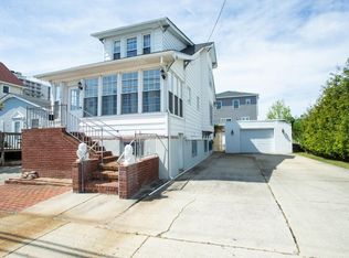 316 N Dorset Ave, Ventnor, NJ 08406