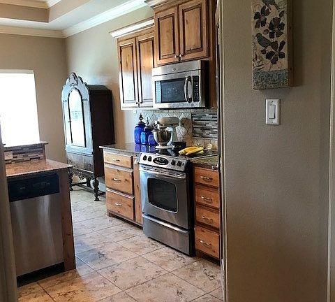 4th image of 125 Nero St