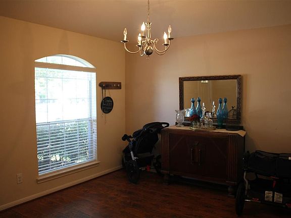 3rd image of 20935 Balmoral Glen Ln