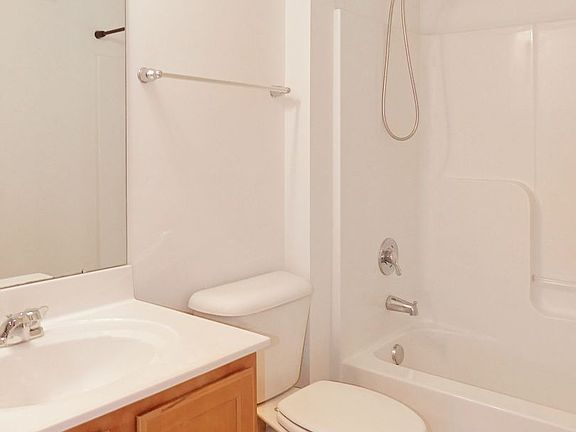 3rd image of 23540 Franklin D Roosevelt Blvd #203