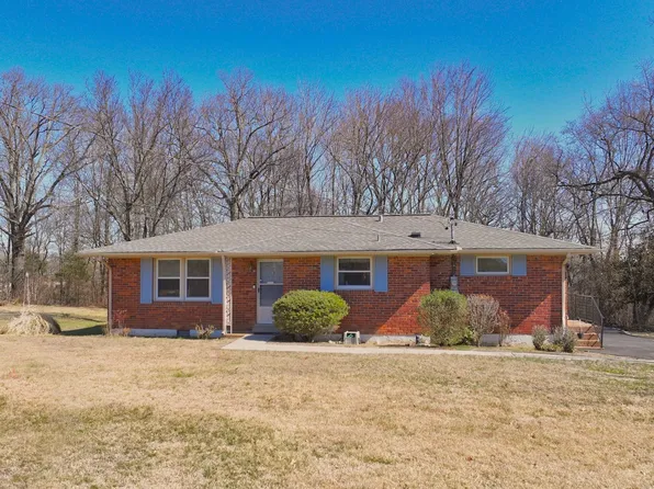 102 Cranwill Dr, Hendersonville, TN 37075