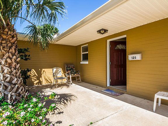 3rd image of 125 Banyan Dr