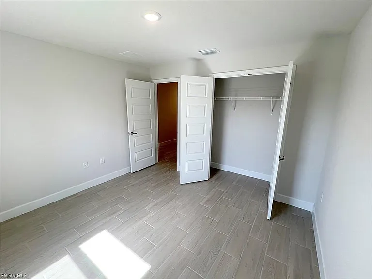 410 SE 1st Terrace Cpe — Photo 21