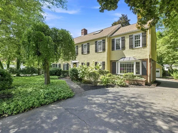 85 High St, Winchester, MA 01890