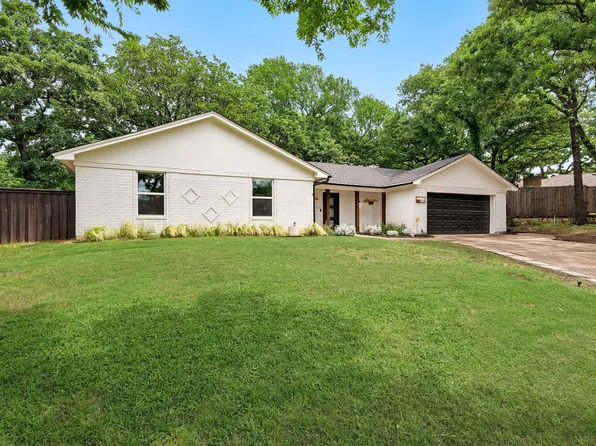 2924 Spring Oaks Ct, Bedford, TX 76021