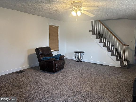 3rd image of 509 Warren St