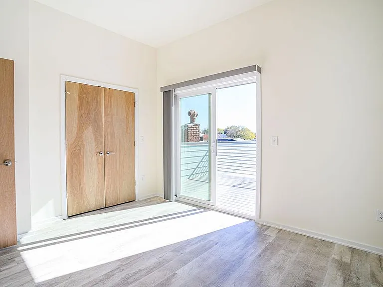 1404 Bainbridge St #B — Photo 4
