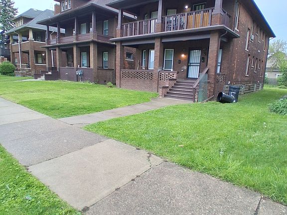 2nd image of 43 Pilgrim St #2